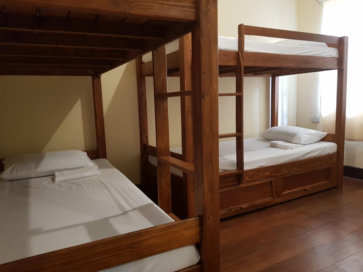 Kamuning Transient Hostel เกซอนซิตี้ ภายนอก รูปภาพ
