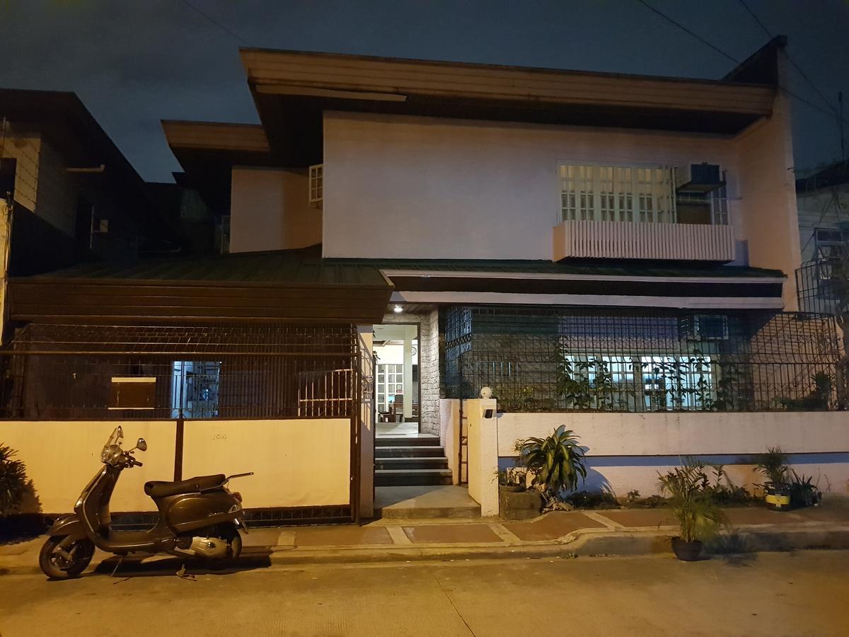 Kamuning Transient Hostel เกซอนซิตี้ ภายนอก รูปภาพ