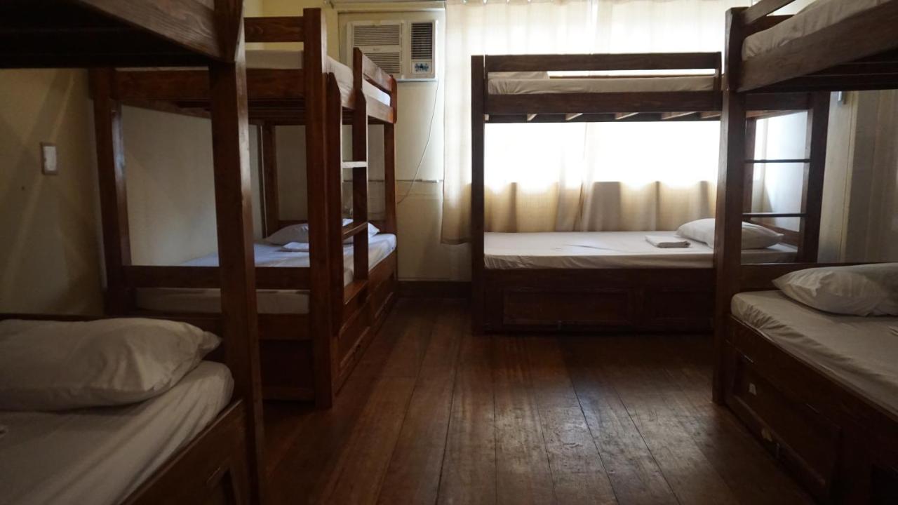 Kamuning Transient Hostel เกซอนซิตี้ ภายนอก รูปภาพ